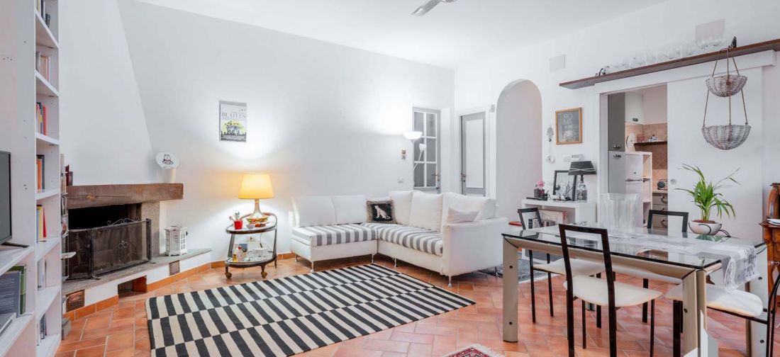 CERENOVA PRESTIGIOSA VILLA CON GIARDINO ANGOLARE