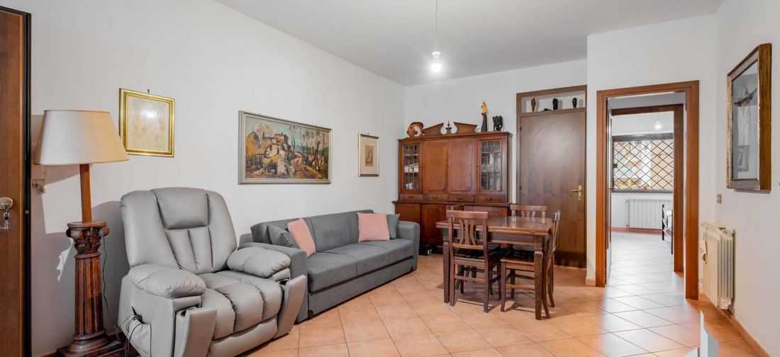CERVETERI - VIA DEI VILLINI - BILOCALE PIANO TERRA CON POSTO AUTO E CANTINA - ACCESSO INDIPENDENTE