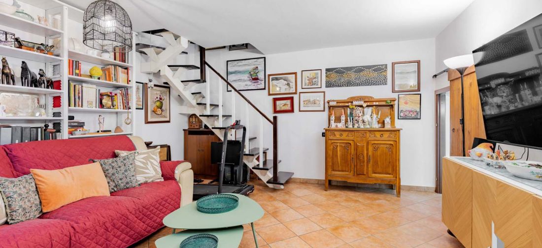 CERVETERI - ZONA TYRSENIA - VILLETTA TRILIVELLI RISTRUTTURATA