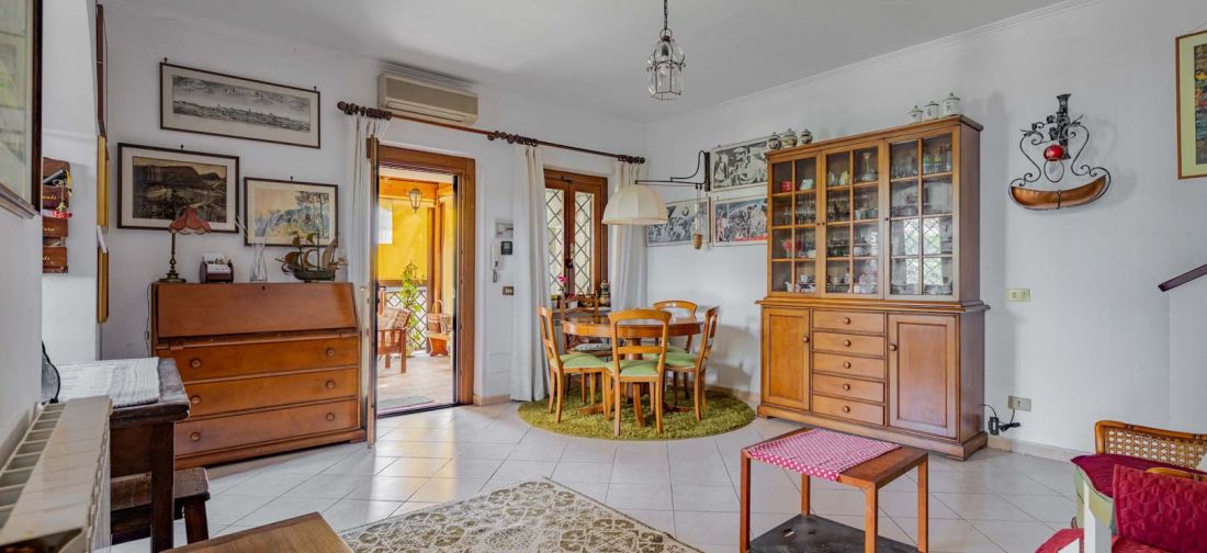 CERENOVA ZONA CHIESA VILLA BILIVELLI RISTRUTTURATA CON AMPIO GIARDINO