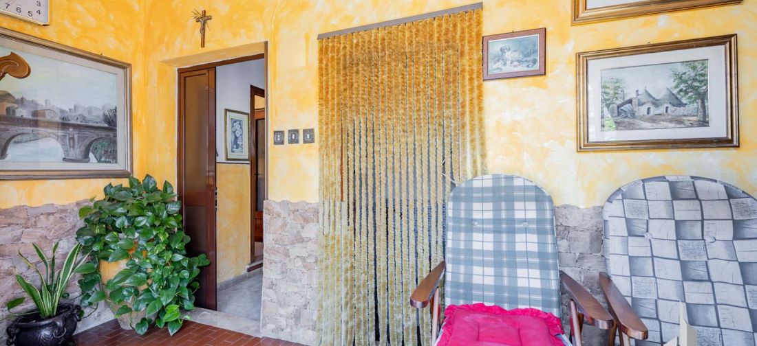 CERVETERI VIA AURELIA 46, EX CASALE ENTE MAREMMA CON TERRENNO 1000 MQ