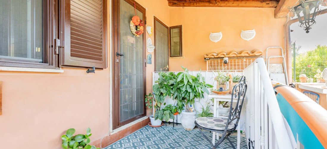 CERVETERI - ZONA TYRSENIA - VILLETTA TRILIVELLI RISTRUTTURATA