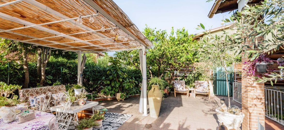 CERVETERI - ZONA TYRSENIA - VILLETTA TRILIVELLI RISTRUTTURATA