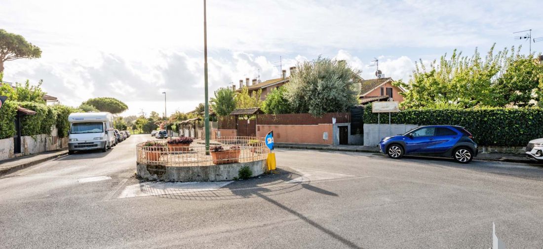 CERVETERI - ZONA TYRSENIA - VILLETTA TRILIVELLI RISTRUTTURATA