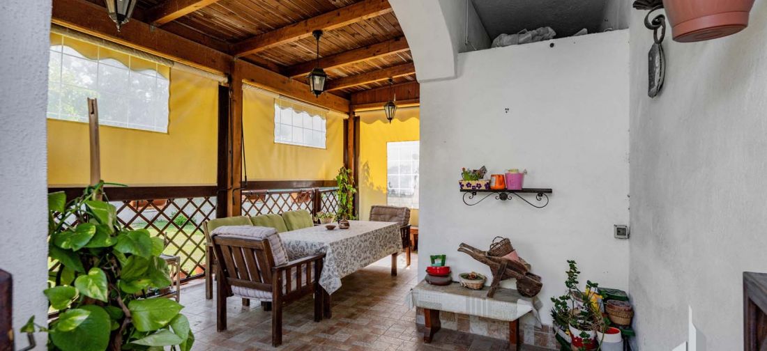 CERENOVA ZONA CHIESA VILLA BILIVELLI RISTRUTTURATA CON AMPIO GIARDINO