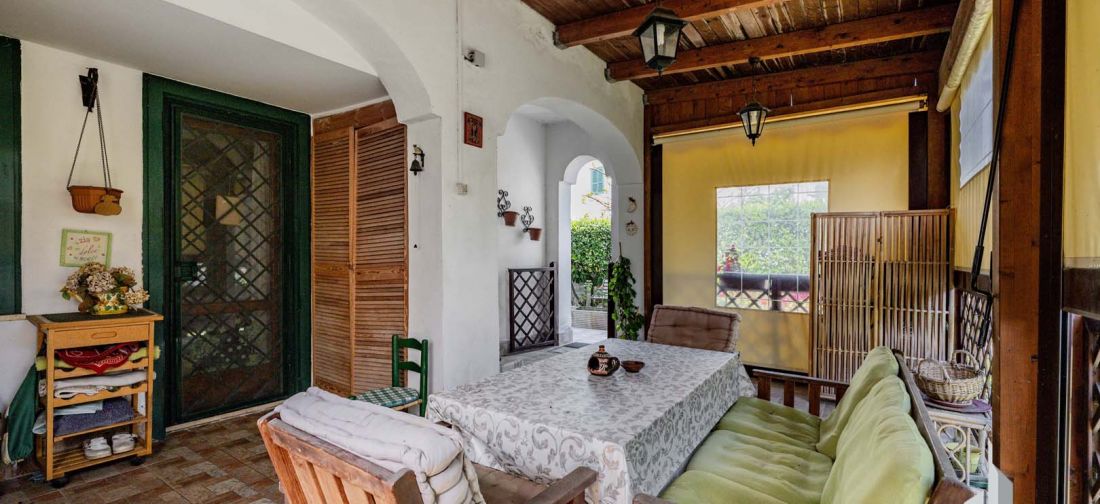 CERENOVA ZONA CHIESA VILLA BILIVELLI RISTRUTTURATA CON AMPIO GIARDINO