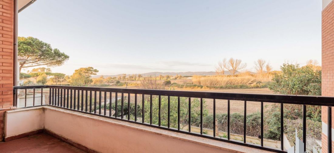 CAMPO DI MARE VILLA TRILIVELLI CON AMPIO GIARDINO