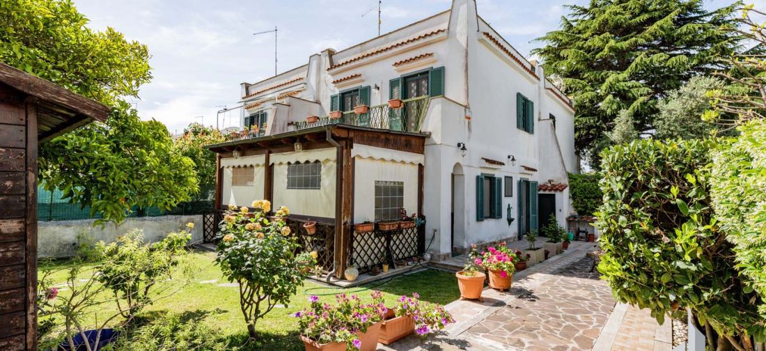 CERENOVA ZONA CHIESA VILLA BILIVELLI RISTRUTTURATA CON AMPIO GIARDINO