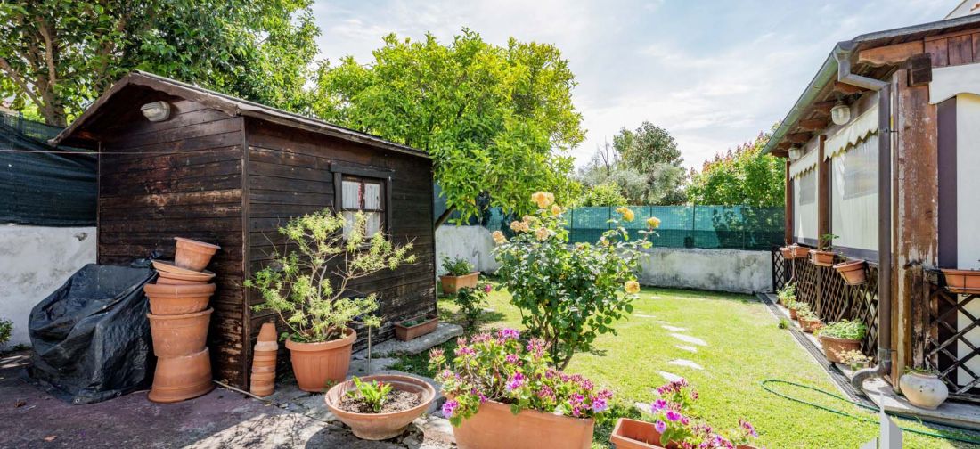 CERENOVA ZONA CHIESA VILLA BILIVELLI RISTRUTTURATA CON AMPIO GIARDINO
