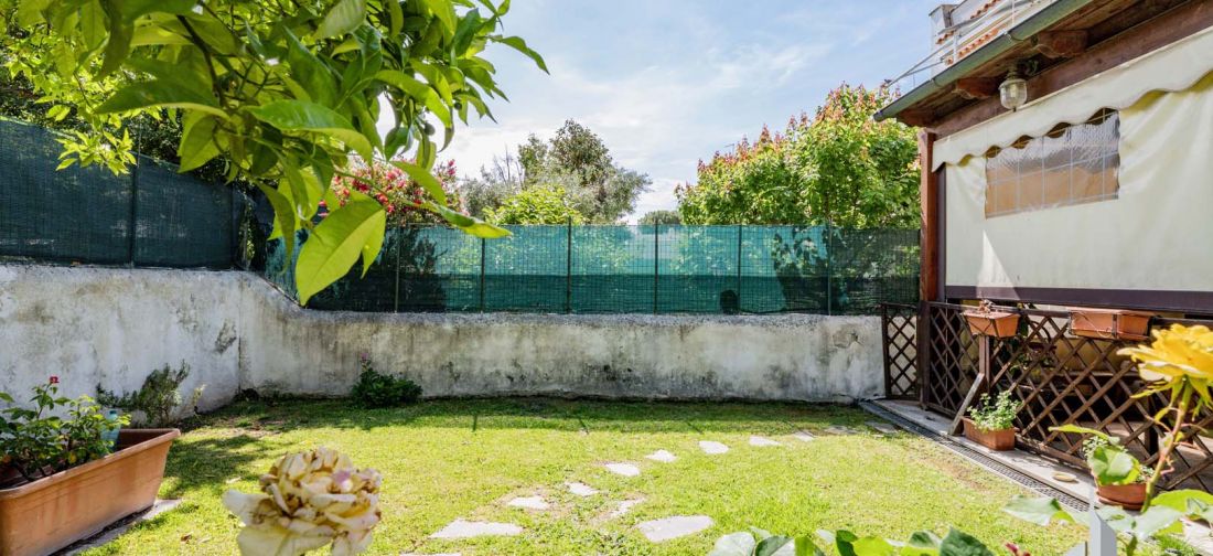 CERENOVA ZONA CHIESA VILLA BILIVELLI RISTRUTTURATA CON AMPIO GIARDINO