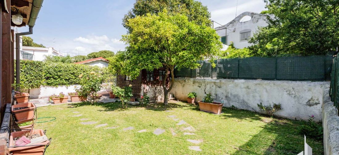 CERENOVA ZONA CHIESA VILLA BILIVELLI RISTRUTTURATA CON AMPIO GIARDINO