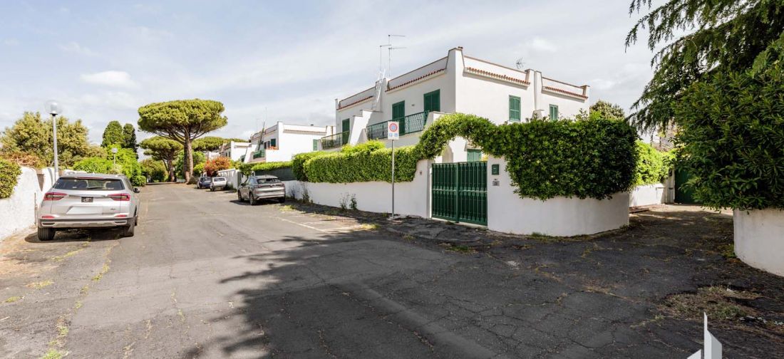 CERENOVA ZONA CHIESA VILLA BILIVELLI RISTRUTTURATA CON AMPIO GIARDINO