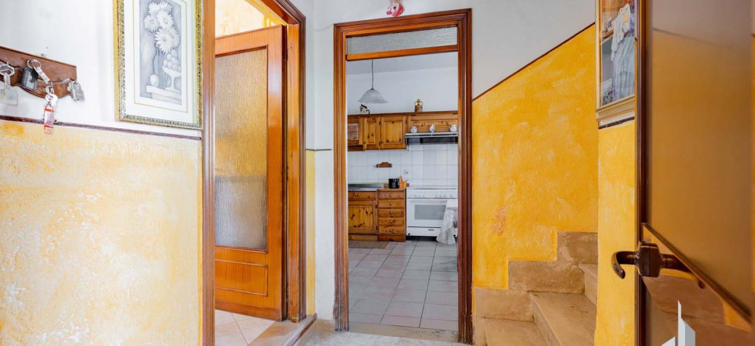 CERVETERI VIA AURELIA 46, EX CASALE ENTE MAREMMA CON TERRENNO 1000 MQ