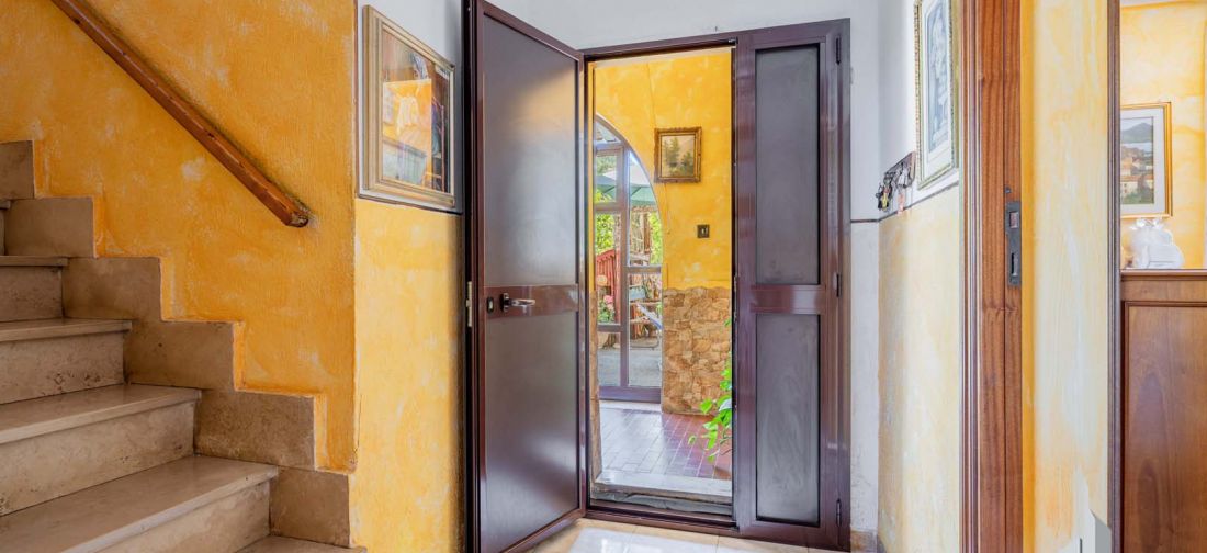 CERVETERI VIA AURELIA 46, EX CASALE ENTE MAREMMA CON TERRENNO 1000 MQ