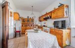 CERVETERI VIA AURELIA 46, EX CASALE ENTE MAREMMA CON TERRENNO 1000 MQ