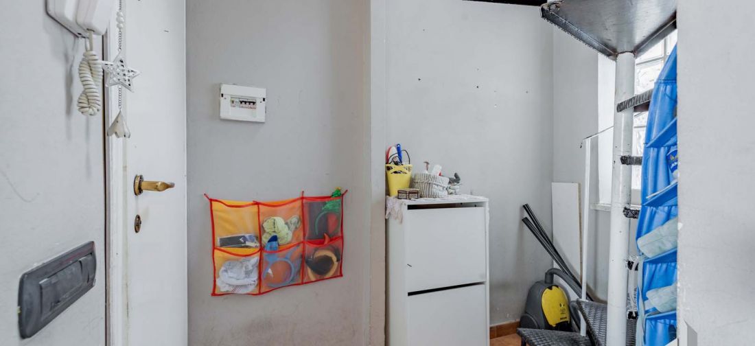 CERENOVA ZONA SCUOLE TRILOCALE BILIVELLI CON DUE BALCONI