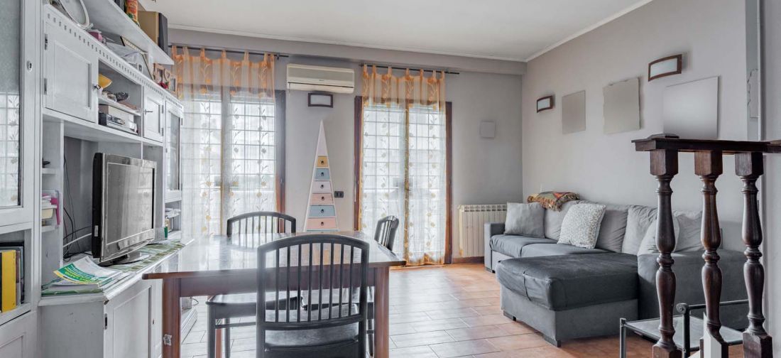 CERENOVA ZONA SCUOLE TRILOCALE BILIVELLI CON DUE BALCONI