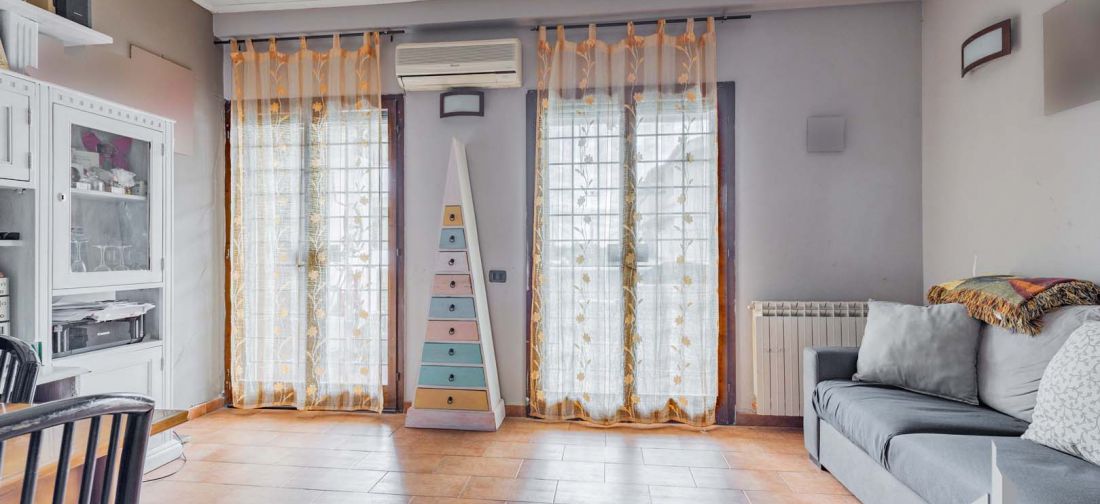 CERENOVA ZONA SCUOLE TRILOCALE BILIVELLI CON DUE BALCONI