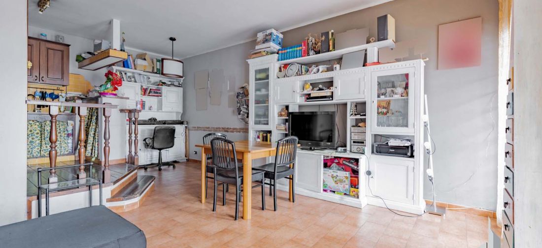 CERENOVA ZONA SCUOLE TRILOCALE BILIVELLI CON DUE BALCONI
