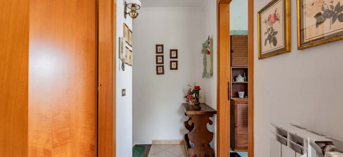 CERENOVA ZONA CHIESA VILLA BILIVELLI RISTRUTTURATA CON AMPIO GIARDINO