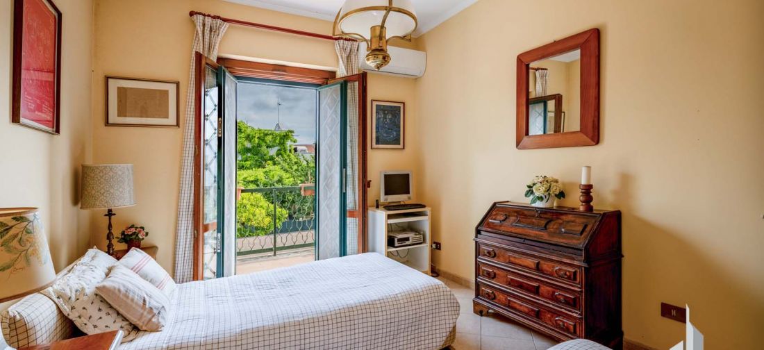 CERENOVA ZONA CHIESA VILLA BILIVELLI RISTRUTTURATA CON AMPIO GIARDINO