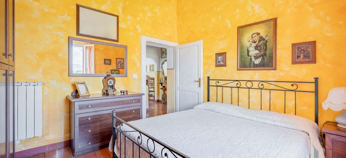 CERVETERI VIA AURELIA 46, EX CASALE ENTE MAREMMA CON TERRENNO 1000 MQ