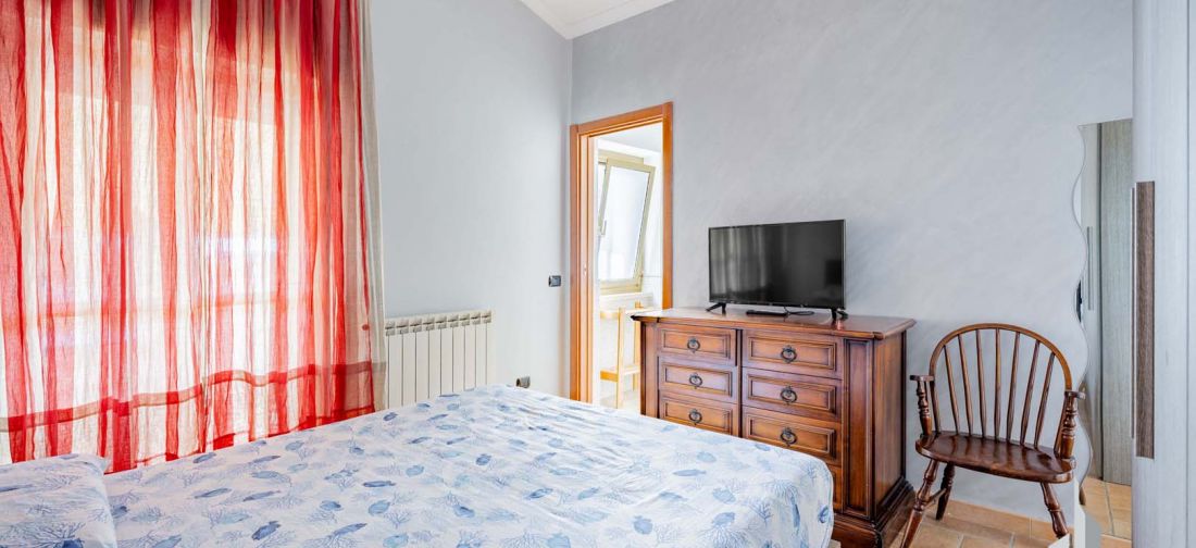 CERVETERI - ZONA TYRSENIA - BILOCALE SOPPALCATO CON AMPIO TERRAZZO