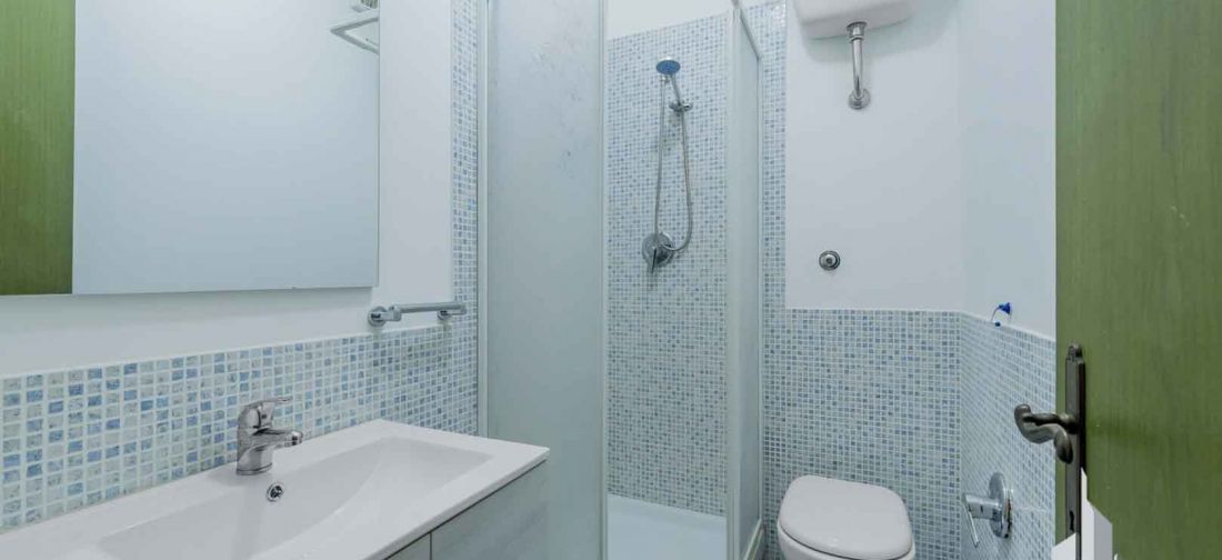CERENOVA POSTA TRILOCALE BILIVELLI DOPPI SERVIZI