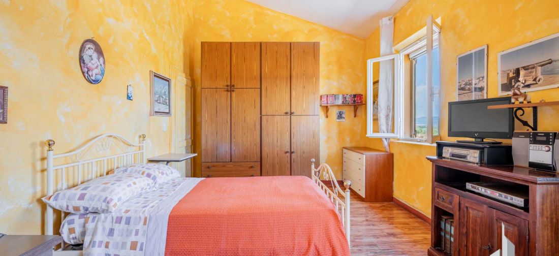 CERVETERI VIA AURELIA 46, EX CASALE ENTE MAREMMA CON TERRENNO 1000 MQ