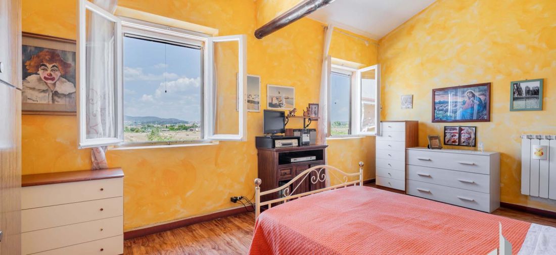 CERVETERI VIA AURELIA 46, EX CASALE ENTE MAREMMA CON TERRENNO 1000 MQ