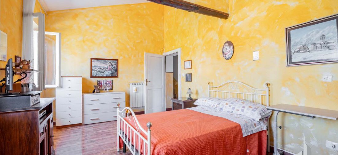 CERVETERI VIA AURELIA 46, EX CASALE ENTE MAREMMA CON TERRENNO 1000 MQ