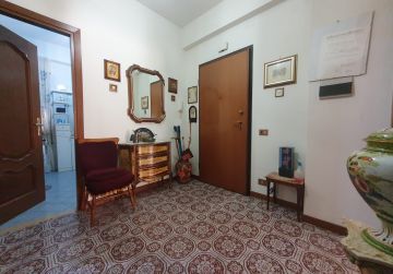 LADISPOLI - BILOCALE TRASFORMABILE CON TERRAZZO E VISTA MARE