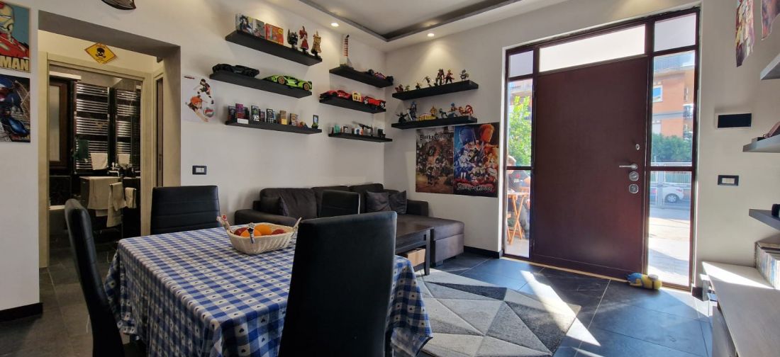 QUADRILOCALE RISTRUTTURATO CON GIARDINO E POSTO AUTO