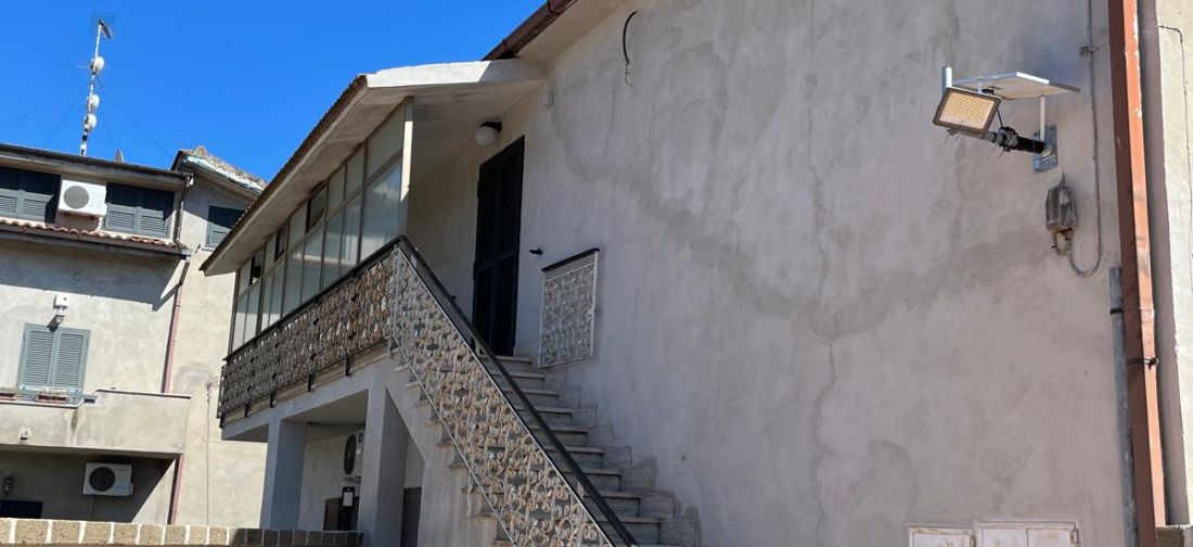 CERVETERI - APPARTAMENTO IN VILLA CON GIARDINO