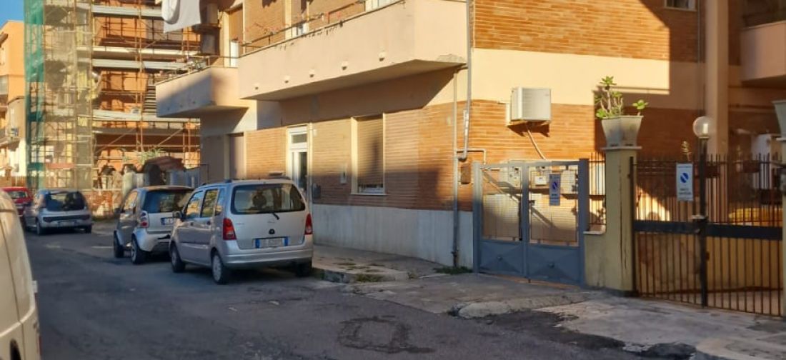 LADISPOLI - QUADRILOCALE A 50M DAL MARE, ZONA CENTRALE