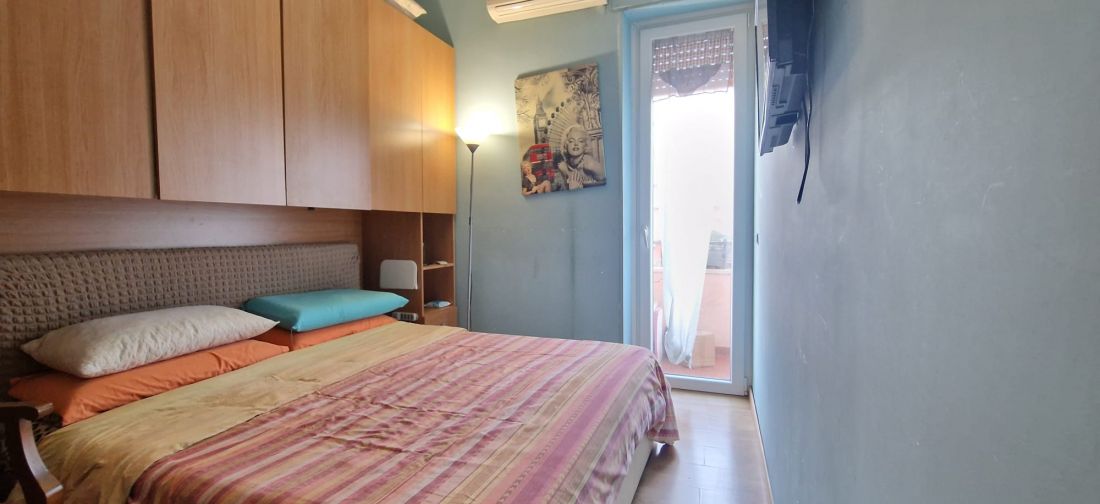 LADISPOLI - QUADRILOCALE A 50M DAL MARE, ZONA CENTRALE