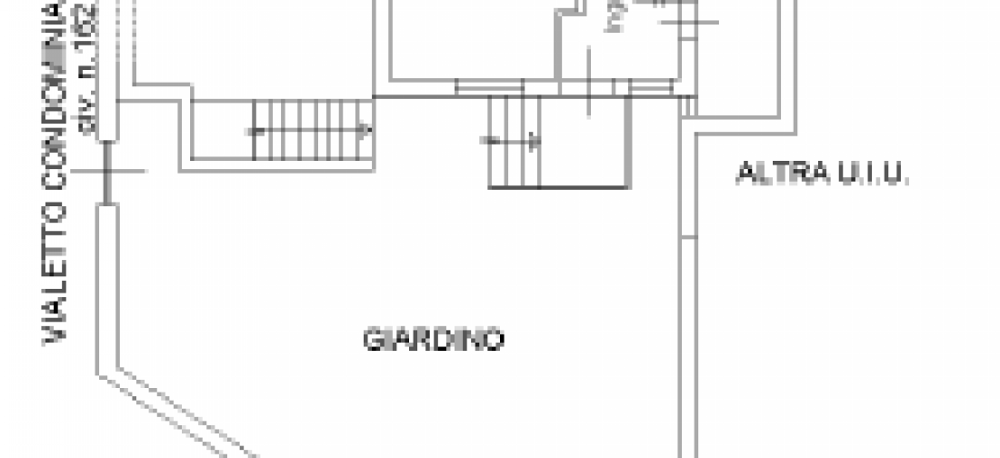 CERVETERI - ZONA TYRSENIA - VILLETTA TRILIVELLI RISTRUTTURATA