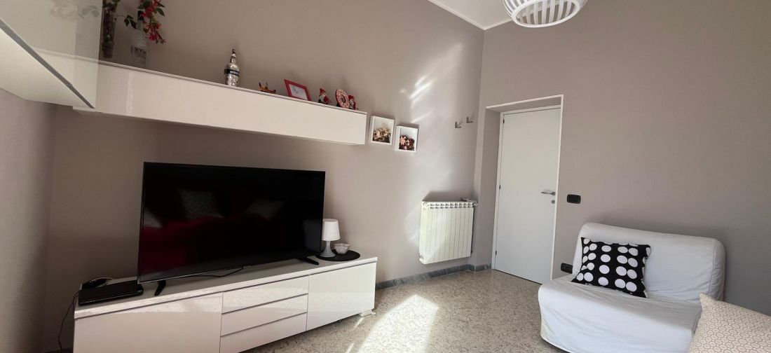 LADISPOLI - BILOCALE RISTRUTTURATO CENTRALISSIMO
