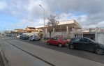 LADISPOLI - LOCALE COMMERCIALE SU DUE LIVELLI CON AMPIO ESTERNO