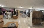 LADISPOLI - LOCALE COMMERCIALE SU DUE LIVELLI CON AMPIO ESTERNO