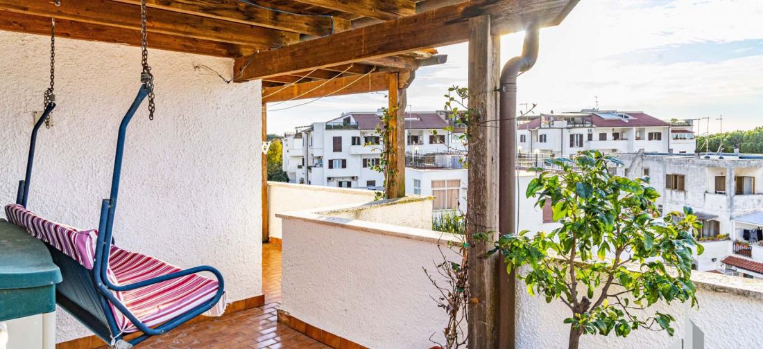 CERENOVA ATTICO RISTRUTTURATO CON TERRAZZO PANORAMICO