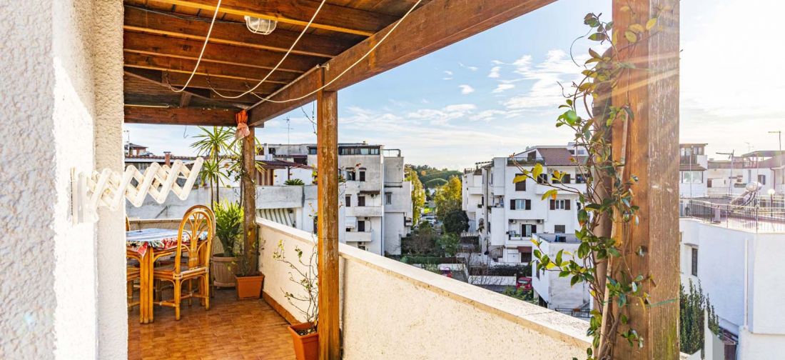 CERENOVA ATTICO RISTRUTTURATO CON TERRAZZO PANORAMICO