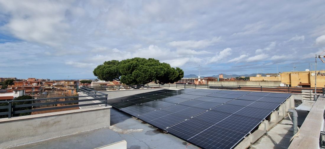 LADISPOLI - ATTICO CENTRALE IN PALAZZINA DEL 2021 CON LASTRICO SOLARE E POSTO AUTO