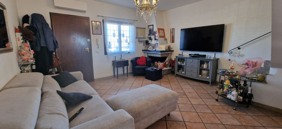 LADISPOLI - APPARTAMENTO IN VILLA QUADRILOCALE