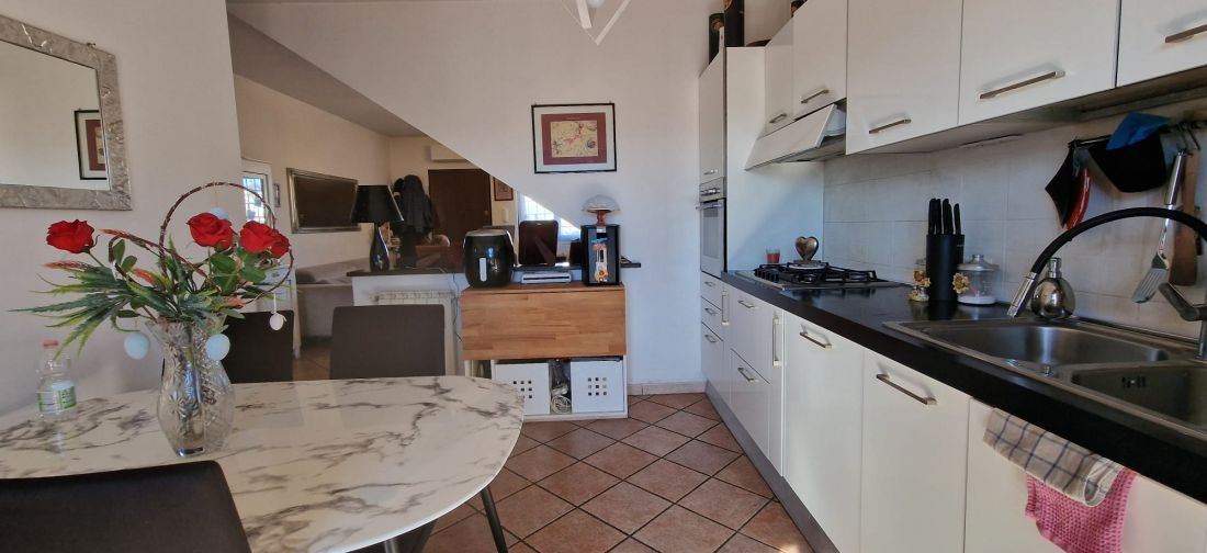 LADISPOLI - APPARTAMENTO IN VILLA QUADRILOCALE
