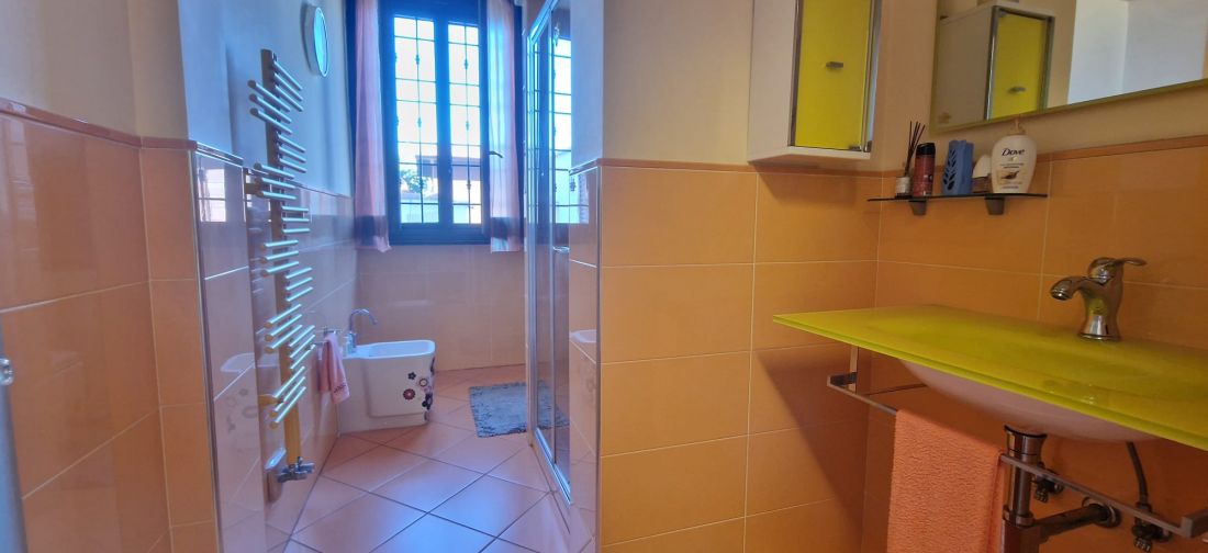 LADISPOLI - VILLETTA BILIVELLI RISTRUTTURATA CON AMPIO GIARDINO