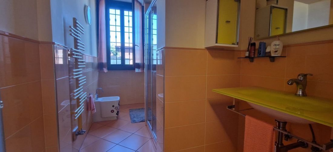 LADISPOLI - VILLETTA BILIVELLI RISTRUTTURATA CON AMPIO GIARDINO