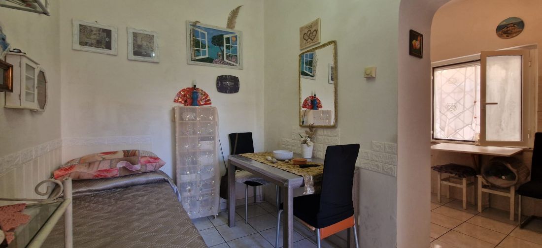 LADISPOLI MONOLOCALE PIANO TERRA CENTRALE SENZA CONDOMINIO PERFETTO USO INVESTIMENTO